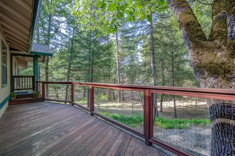 551 Salt Flat Rd, Lewiston, CA 96052 photo 2