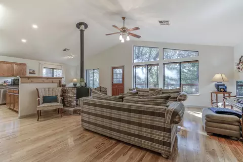 551 Salt Flat Rd, Lewiston, CA 96052 photo 3