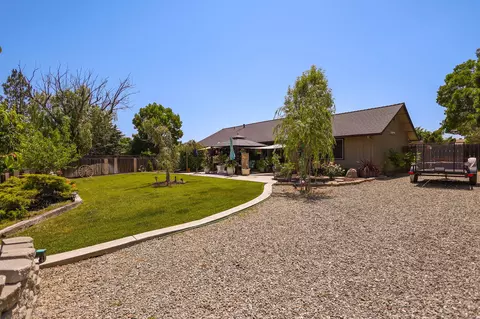 2040 Walbridge St, Red Bluff, CA 96080 photo 3