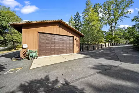 15585 Mountain Shadows Dr, Redding, CA 96001 photo 42