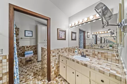 15585 Mountain Shadows Dr, Redding, CA 96001 photo 18
