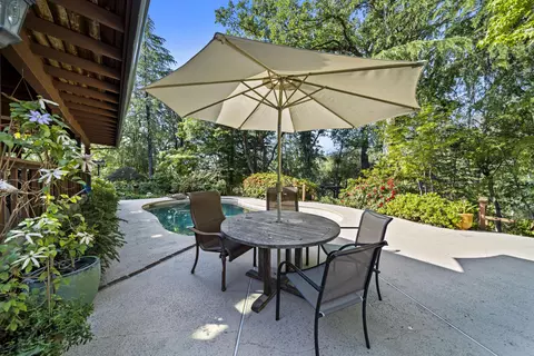 15585 Mountain Shadows Dr, Redding, CA 96001 photo 30