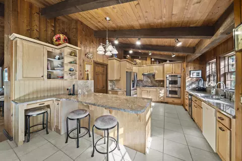 15585 Mountain Shadows Dr, Redding, CA 96001 photo 5