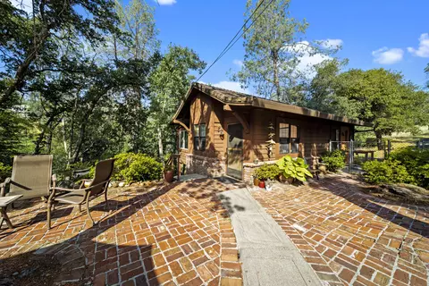 15585 Mountain Shadows Dr, Redding, CA 96001 photo 4