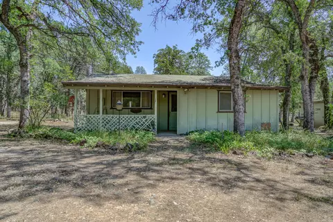 13721 Kitty Hawk Ln, Redding, CA 96003 photo 2