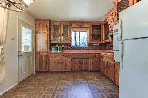 13721 Kitty Hawk Ln, Redding, CA 96003 photo 6