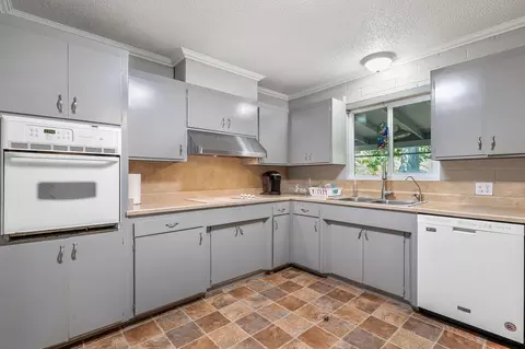 6842 Riverside Dr, Redding, CA 96001 photo 5
