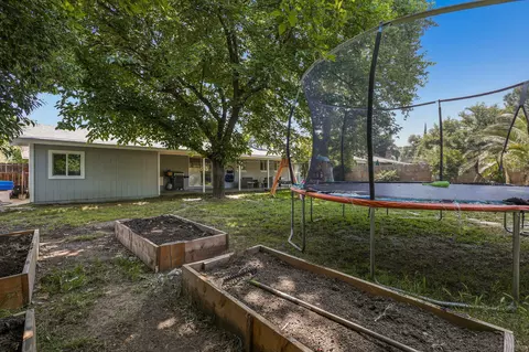 6842 Riverside Dr, Redding, CA 96001 photo 25