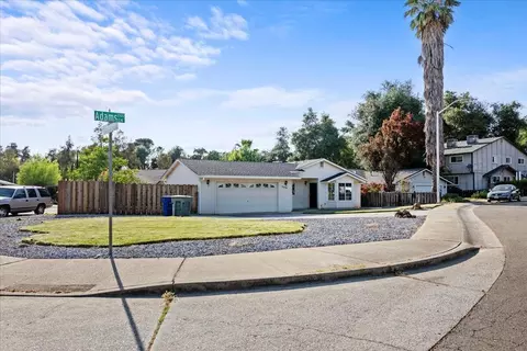 3534 Adams Ln, Redding, CA 96002 photo 2