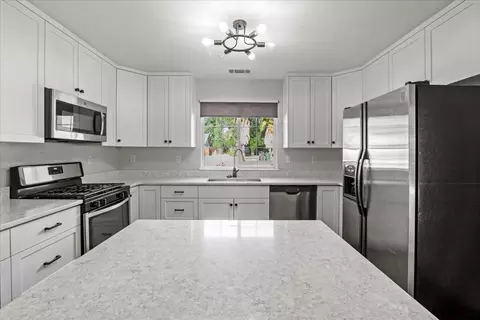 3534 Adams Ln, Redding, CA 96002 photo 9