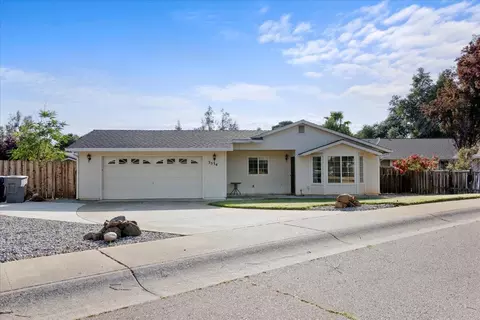 3534 Adams Ln, Redding, CA 96002
