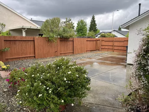 3731 Sunglow Dr, Redding, CA 96001 photo 4