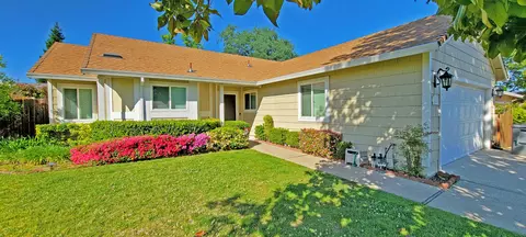433 Alamine Dr, Redding, CA 96003