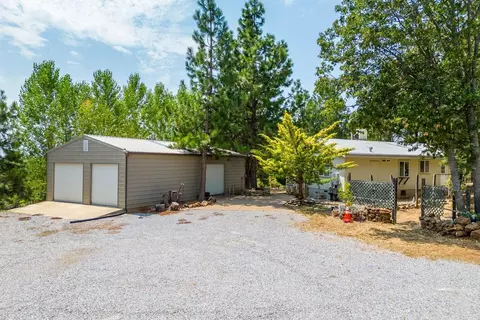 18058 Cabin Ln, Round Mountain, CA 96084