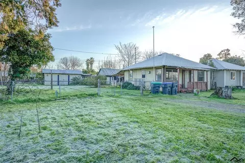 118 Mariposa Ave, Gerber, CA 96035
