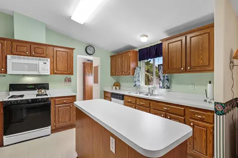 4587 Hickory Trl, Redding, CA 96003 photo 3