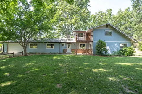 6190 Calin Ln, Anderson, CA 96007