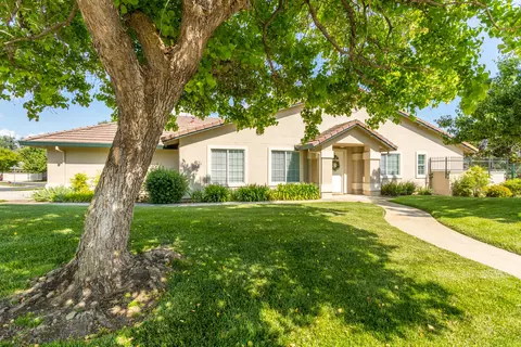 723 Doral Trl, Redding, CA 96003