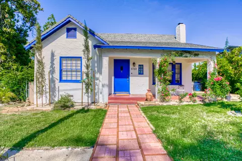 1751 Chestnut St, Redding, CA 96001