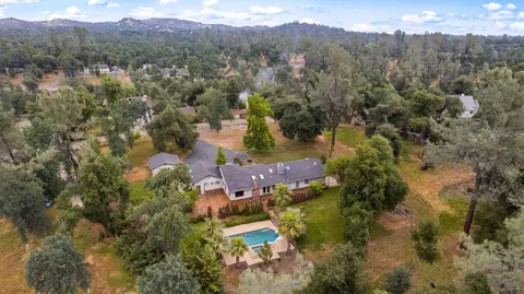 16001 Yankee Mine Rd, Redding, CA 96001