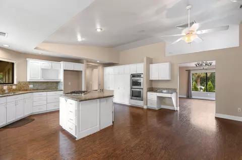 16001 Yankee Mine Rd, Redding, CA 96001 photo 2
