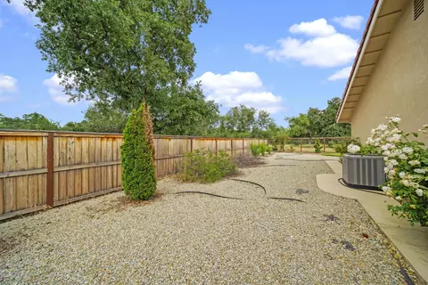 3011 Lake Redding Dr, Redding, CA 96003 photo 21