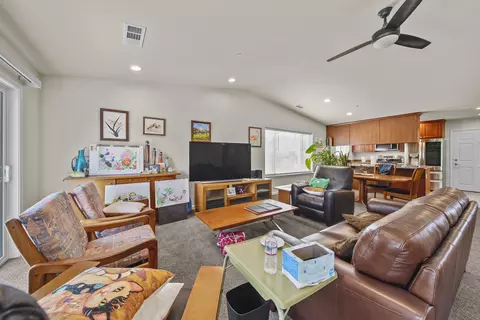 3011 Lake Redding Dr, Redding, CA 96003 photo 3