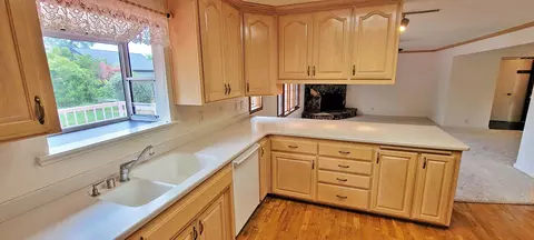 3423 Inverness St, Redding, CA 96002 photo 10