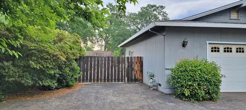 3423 Inverness St, Redding, CA 96002 photo 21