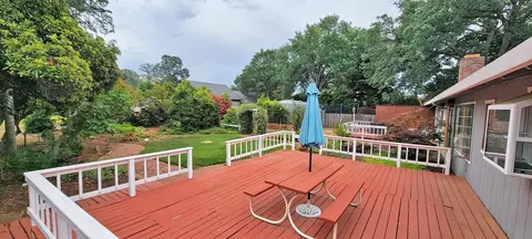 3423 Inverness St, Redding, CA 96002 photo 2