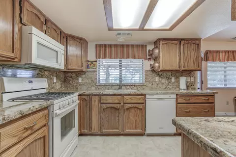 1889 Gold Hills Dr, Redding, CA 96003 photo 3