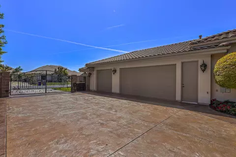 855 Santa Cruz Dr, Redding, CA 96003 photo 41