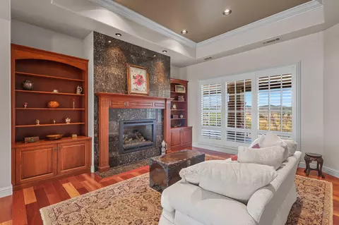 855 Santa Cruz Dr, Redding, CA 96003 photo 5