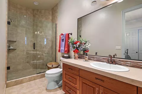 855 Santa Cruz Dr, Redding, CA 96003 photo 21