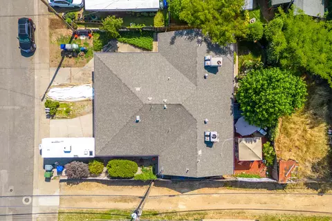 3033 Sacramento St, Redding, CA 96001 photo 12