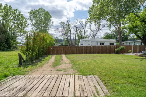 5040 Bonnyview Ave, Redding, CA 96001 photo 3