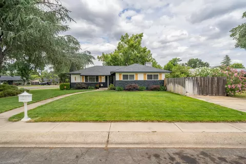 3689 Suzanne Way, Redding, CA 96002