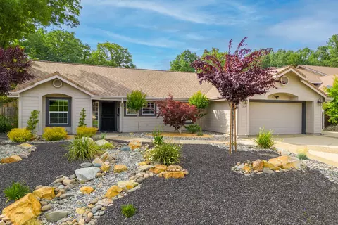11414 Rugby Hill Dr, Redding, CA 96003