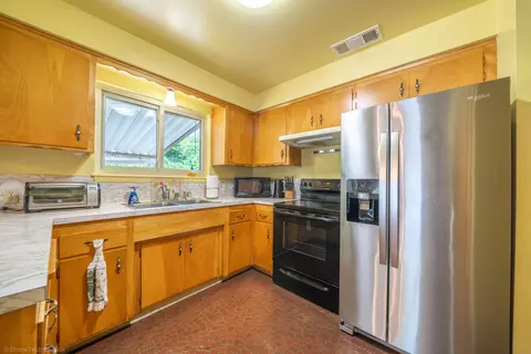 1850 Wisconsin Ave, Redding, CA 96001 photo 14