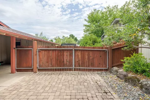 1850 Wisconsin Ave, Redding, CA 96001 photo 32