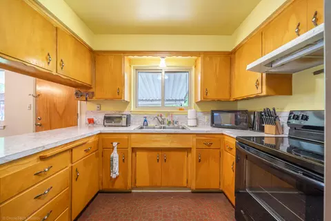 1850 Wisconsin Ave, Redding, CA 96001 photo 4