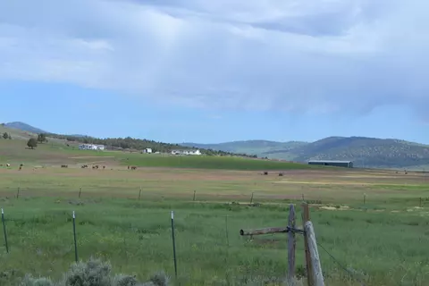 View/Area - 528-125 Mitchell Rd, Termo, CA 96132 photo 7 of 12