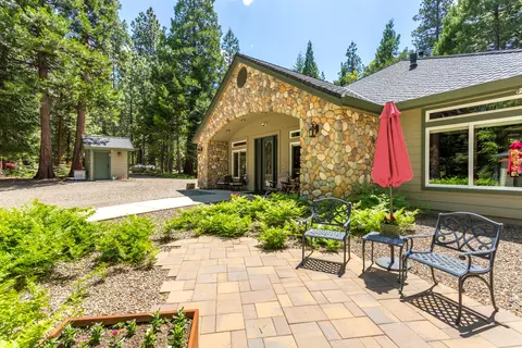 36675 Viola Meadows Ct, Shingletown, CA 96088 photo 2