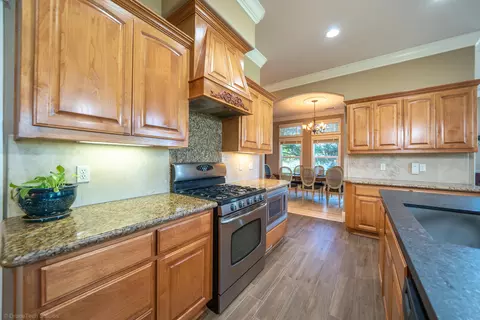1085 Chardonnay, Redding, CA 96001 photo 12