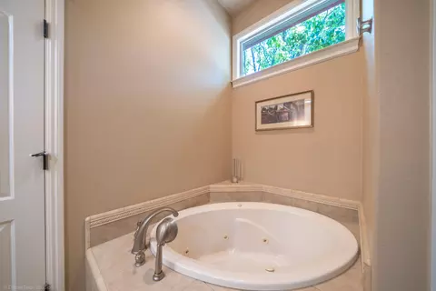 1085 Chardonnay, Redding, CA 96001 photo 25