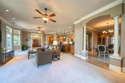 1085 Chardonnay, Redding, CA 96001 photo 7