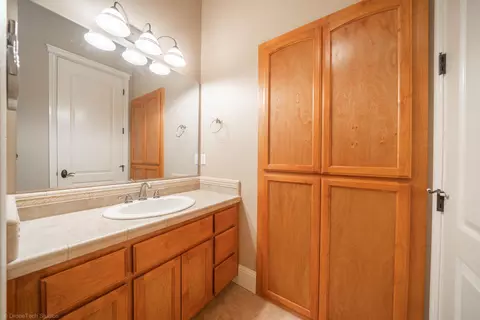 1085 Chardonnay, Redding, CA 96001 photo 19