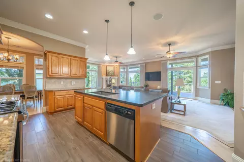 1085 Chardonnay, Redding, CA 96001 photo 13