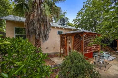 2545 North St, Redding, CA 96001 photo 9