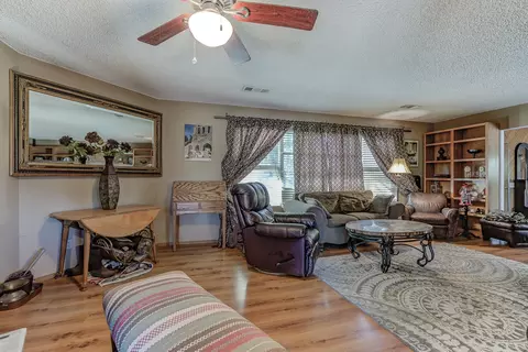 Bedroom - 14082 Baker Rd, Red Bluff, CA 96080 photo 2 of 4